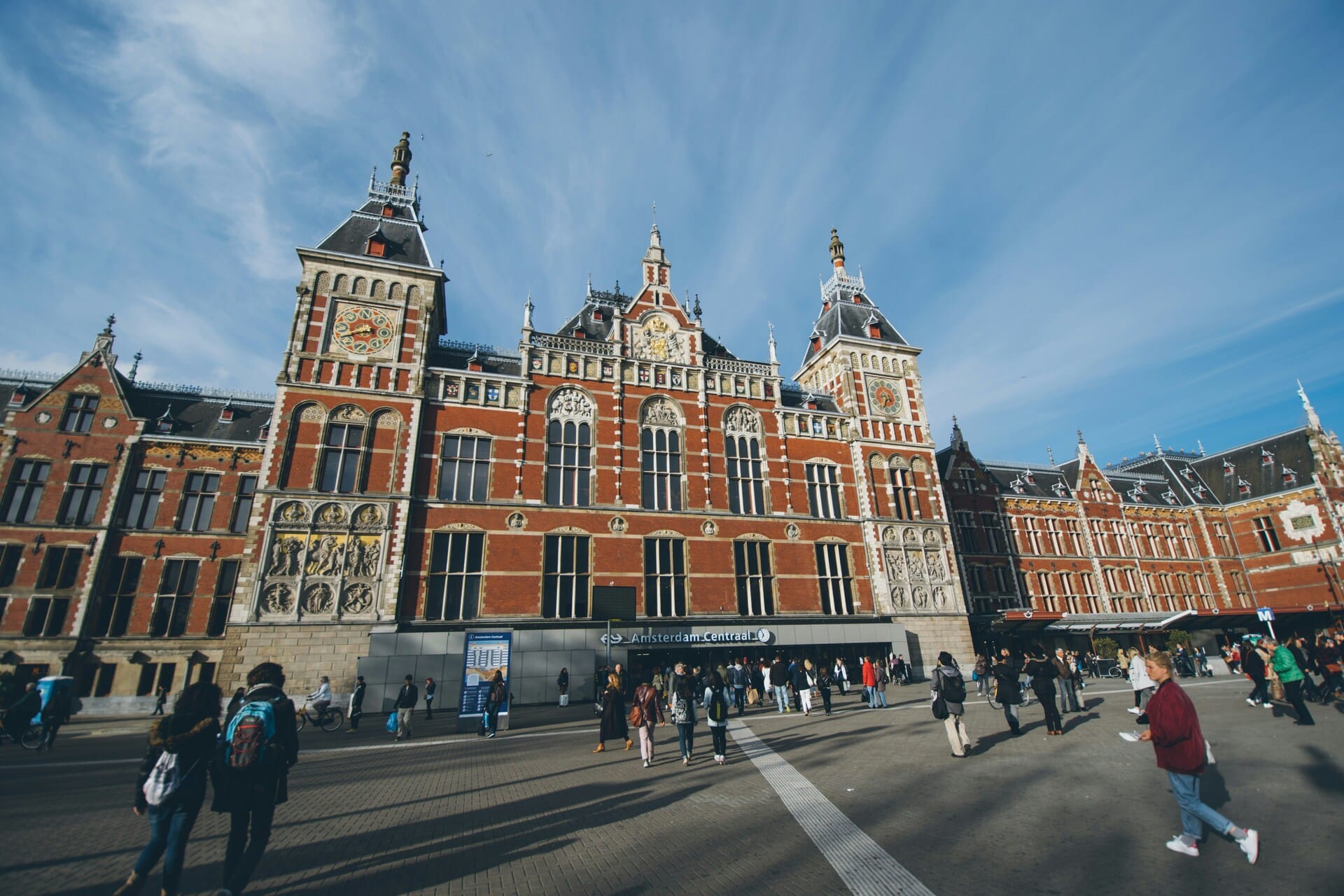 Over 20,000 People Without a Home in Amsterdam and the Hague, Statistics Show