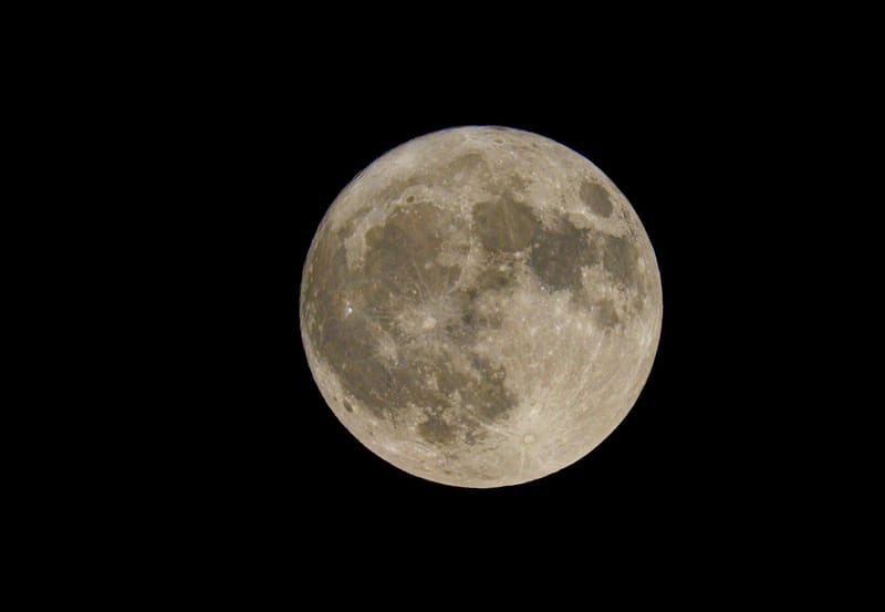 Extra-Bright Supermoon Visible Tonight Across the Netherlands post image